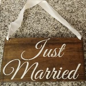 Here comes the bride/just married sign